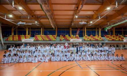 Alcalá: Gran exhibición de Navidad de los karatekas del Club Pablo Armenteros