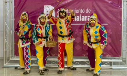 Guadalajara: Hoy, festividad de San Antón, la botarga de Guadalajara sale a la calle para ofrecer ‘El Alhiguí’, desde la iglesia de Santiago
