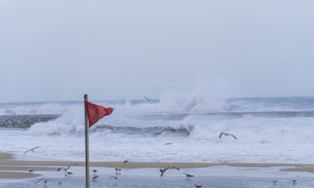 Barcelona: Activada la alerta por viento y mal estado del mar