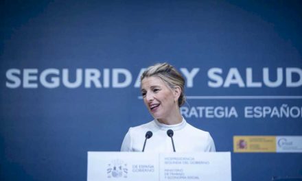 Yolanda Díaz presenta la Estrategia de Seguridad y Salud laboral, el decimoséptimo acuerdo con Diálogo Social