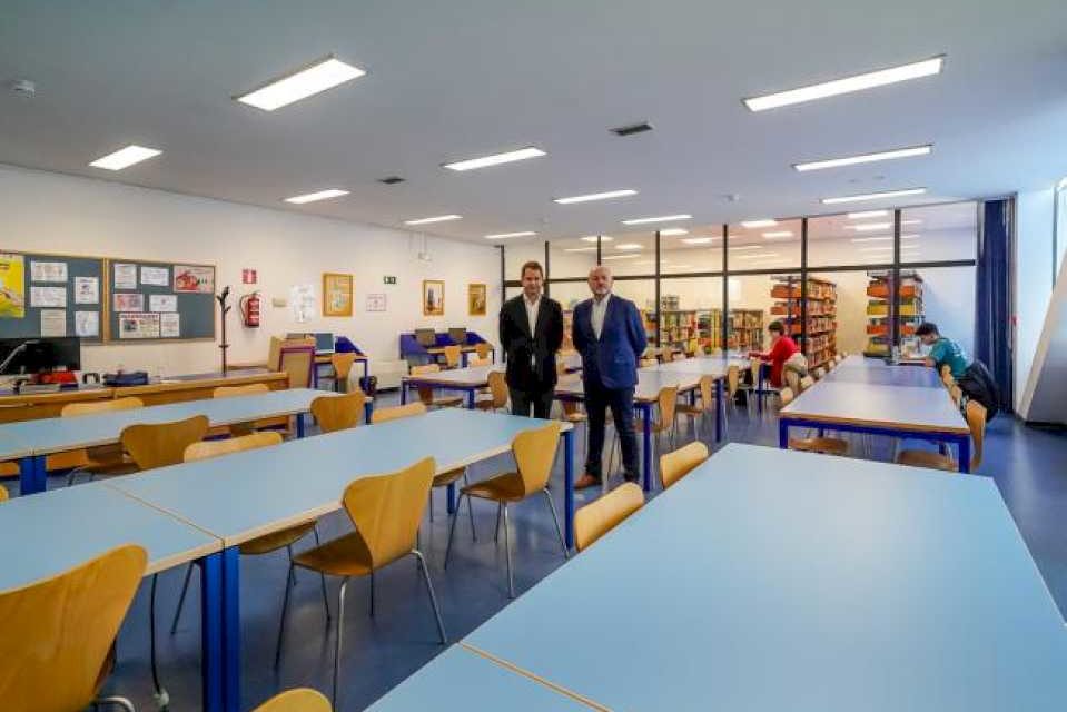 Torrejón: Se moderniza, amplía el horario y duplica los puestos de estudio y fondo bibliográfico la biblioteca “La Isla Misteriosa”, en el…