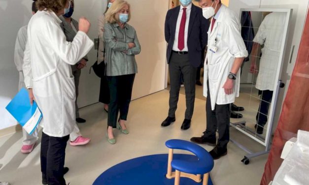 La Comunidad de Madrid aplicará un proyecto pionero de atención integral materno-infantil para familias en riesgo psicosocial
