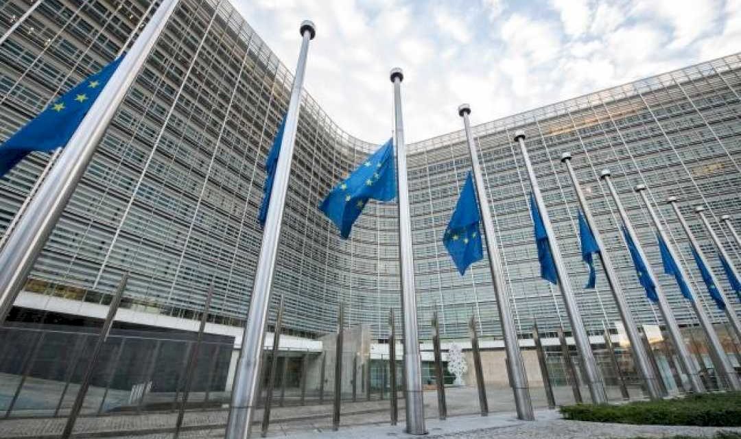 Comisia stabilește acțiuni imediate pentru a sprijini industria europeană a energiei eoliene