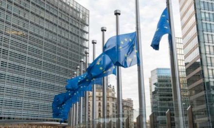 Comisia finalizează reexaminarea ajutorului UE în favoarea Palestinei